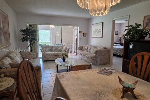 Copropriété à vendre à Tamarac, Floride: 2 chambres, 85.47 m2 № 2081062 - photo 10