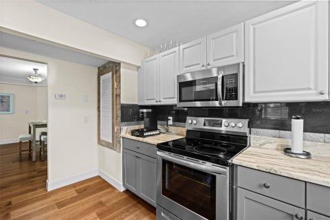 Copropriété à vendre à Sarasota, Floride: 2 chambres, 123.93 m2 № 1881318 - photo 14