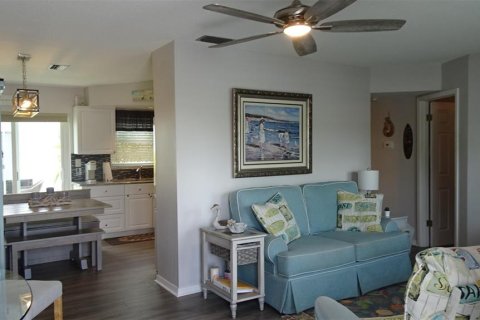Condo in Saint Petersburg, Florida, 2 bedrooms № 2223097 - photo 7