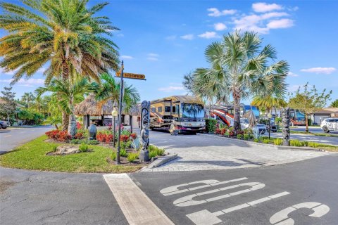 Condominio en venta en Margate, Florida, 1 dormitorio, 13.01 m2 № 2177307 - foto 2