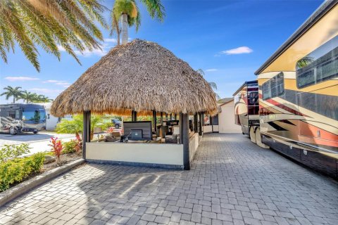 Condominio en venta en Margate, Florida, 1 dormitorio, 13.01 m2 № 2177307 - foto 16