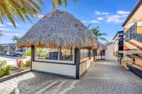 Condominio en venta en Margate, Florida, 1 dormitorio, 13.01 m2 № 2177307 - foto 17