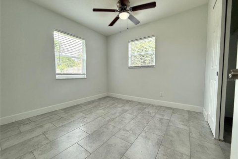 House in Pinellas Park, Florida 3 bedrooms, 104.52 sq.m. № 1917908 - photo 16
