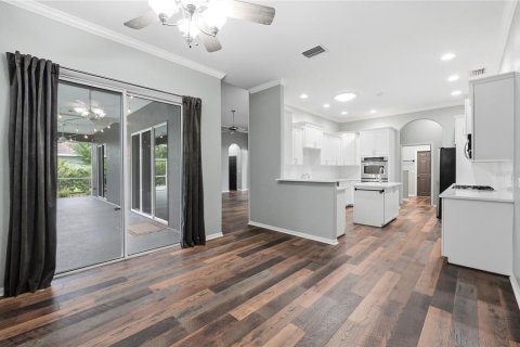 House in Winter Haven, Florida 3 bedrooms, 231.61 sq.m. № 2259479 - photo 25