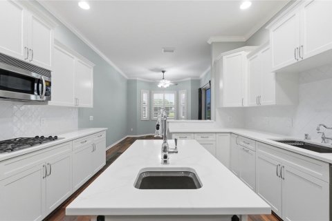 House in Winter Haven, Florida 3 bedrooms, 231.61 sq.m. № 2259479 - photo 18