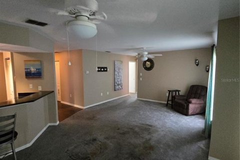 Condo in New Port Richey, Florida, 2 bedrooms № 1820494 - photo 13