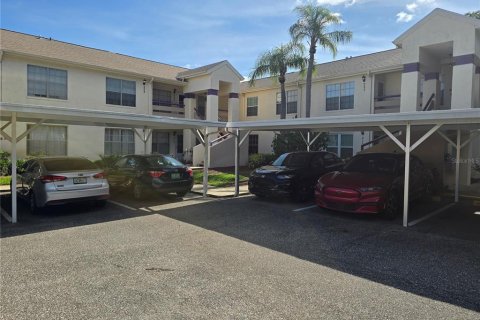 Condo in New Port Richey, Florida, 2 bedrooms № 1820494 - photo 3