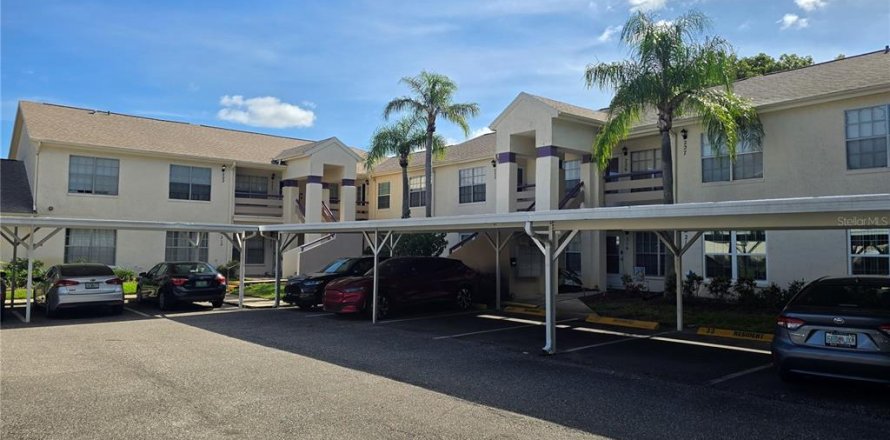 Condominio en New Port Richey, Florida, 2 dormitorios № 1820494