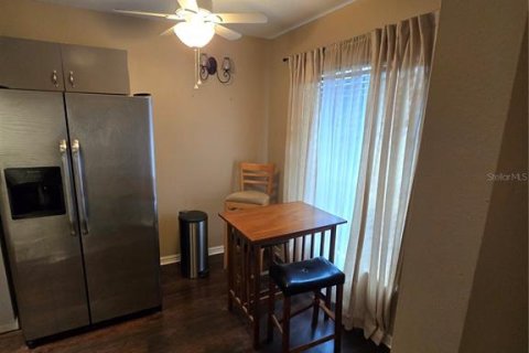 Condo in New Port Richey, Florida, 2 bedrooms № 1820494 - photo 4