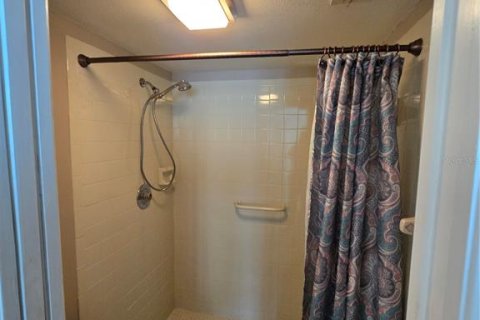 Condo in New Port Richey, Florida, 2 bedrooms № 1820494 - photo 20