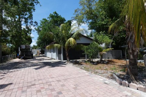House in Fort Myers, Florida 3 bedrooms, 89.19 sq.m. № 2155447