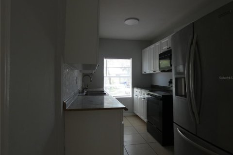 House in Fort Myers, Florida 3 bedrooms, 89.19 sq.m. № 2155447 - photo 29