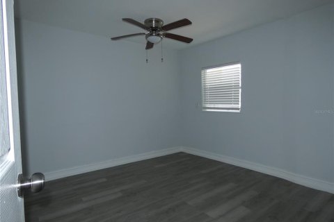 House in Fort Myers, Florida 3 bedrooms, 89.19 sq.m. № 2155447 - photo 25