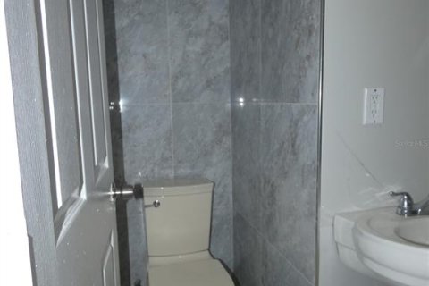 House in Fort Myers, Florida 3 bedrooms, 89.19 sq.m. № 2155447 - photo 15