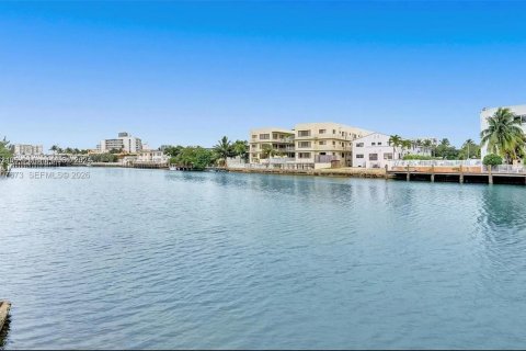 Купить кондоминиум в Майами-Бич, Флорида 1 комната, 82.4м2, № 2072639 - фото 14