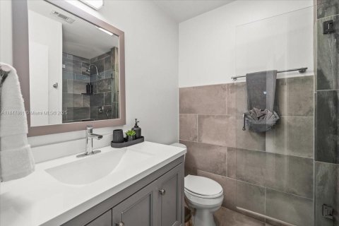 Casa en venta en Pompano Beach, Florida, 3 dormitorios, 174.84 m2 № 1857004 - foto 19