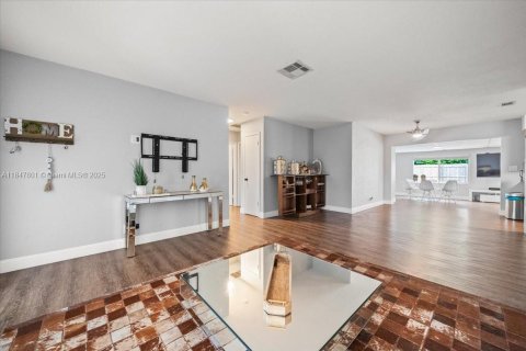 Casa en venta en Pompano Beach, Florida, 3 dormitorios, 174.84 m2 № 1857004 - foto 7