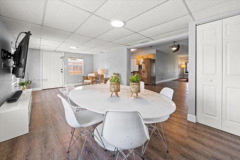 Casa en venta en Pompano Beach, Florida, 3 dormitorios, 174.84 m2 № 1857004 - foto 12