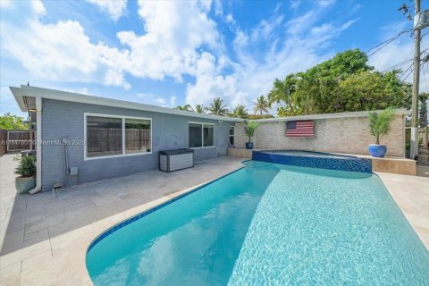 Casa en venta en Pompano Beach, Florida, 3 dormitorios, 174.84 m2 № 1857004 - foto 25