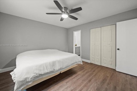 Casa en venta en Pompano Beach, Florida, 3 dormitorios, 174.84 m2 № 1857004 - foto 17