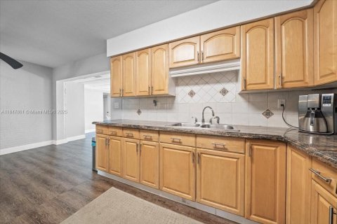 Casa en venta en Pompano Beach, Florida, 3 dormitorios, 174.84 m2 № 1857004 - foto 15