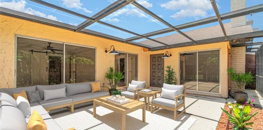 House in Fort Myers, Florida 2 bedrooms, 93.46 sq.m. № 1831565