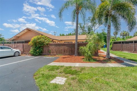House in Fort Myers, Florida 2 bedrooms, 93.46 sq.m. № 1831565 - photo 28