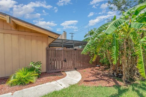 House in Fort Myers, Florida 2 bedrooms, 93.46 sq.m. № 1831565 - photo 26