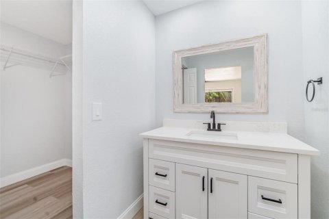 House in Fort Myers, Florida 2 bedrooms, 93.46 sq.m. № 1831565 - photo 17