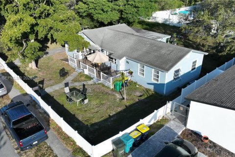 Купить виллу или дом в Дания-Бич, Флорида 4 спальни, 163.51м2, № 2028919 - фото 5