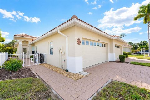 Купить виллу или дом в Энглвуд, Флорида 9 комнат, 128.67м2, № 2431778 - фото 3