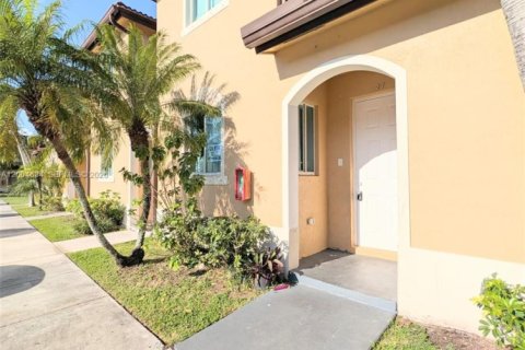 Adosado en Homestead, Florida 4 dormitorios, 128.58 m2 № 2068720