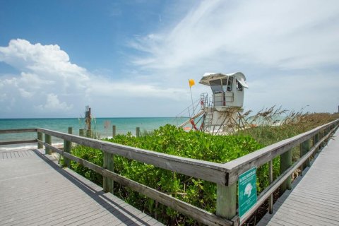 Condo in Vero Beach, Florida, 2 bedrooms  № 776622 - photo 1