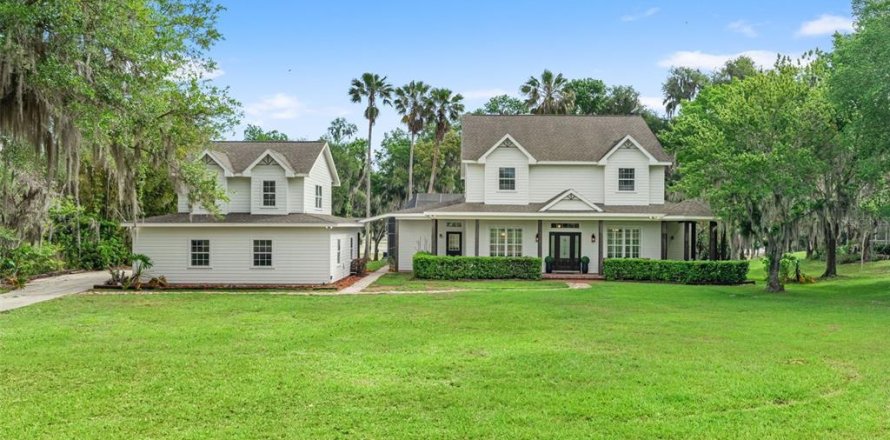 Villa ou maison à Dade City, Floride 4 chambres, 384.52 m2 № 2147604