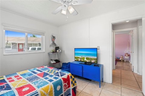 House in Fort Lauderdale, Florida 3 bedrooms, 145.86 sq.m. № 1871460 - photo 24