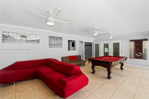 House in Fort Lauderdale, Florida 3 bedrooms, 145.86 sq.m. № 1871460 - photo 18