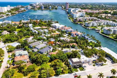 House in Boca Raton, Florida 2 bedrooms, 140.56 sq.m. № 2389915 - photo 28