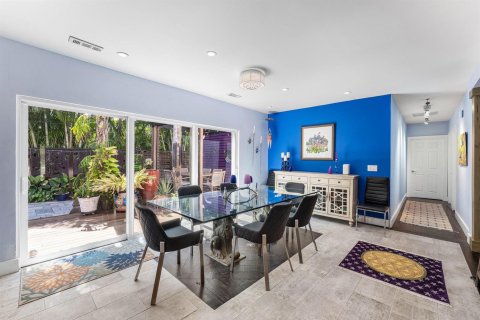 House in Boca Raton, Florida 2 bedrooms, 140.56 sq.m. № 2389915 - photo 5
