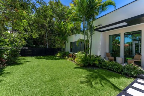 Villa ou maison à vendre à Biscayne Park, Floride: 3 chambres, 210.89 m2 № 2173560 - photo 27