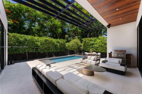 Villa ou maison à vendre à Biscayne Park, Floride: 3 chambres, 210.89 m2 № 2173560 - photo 2