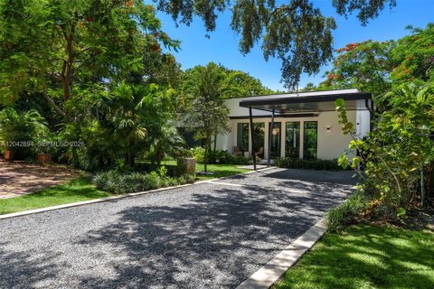 Villa ou maison à vendre à Biscayne Park, Floride: 3 chambres, 210.89 m2 № 2173560 - photo 30