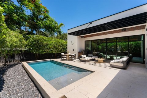 Villa ou maison à vendre à Biscayne Park, Floride: 3 chambres, 210.89 m2 № 2173560 - photo 24