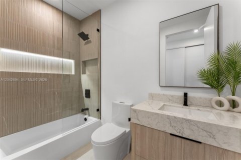 Villa ou maison à vendre à Biscayne Park, Floride: 3 chambres, 210.89 m2 № 2173560 - photo 18