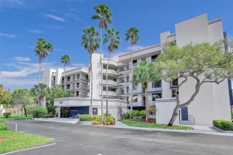 Condo in Dania Beach, Florida, 2 bedrooms  № 1968989 - photo 16
