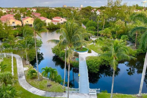 Condo in Dania Beach, Florida, 2 bedrooms  № 1968989 - photo 3