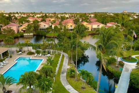 Condo in Dania Beach, Florida, 2 bedrooms  № 1968989 - photo 1