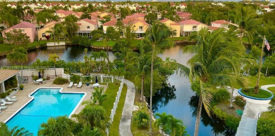 Condo in Dania Beach, Florida, 2 bedrooms  № 1968989