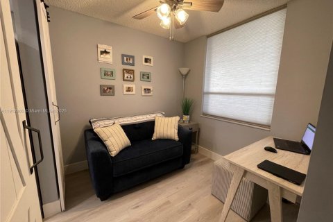 Condo in Dania Beach, Florida, 2 bedrooms  № 1968989 - photo 28