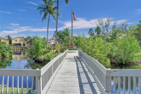 Condo in Dania Beach, Florida, 2 bedrooms  № 1968989 - photo 4