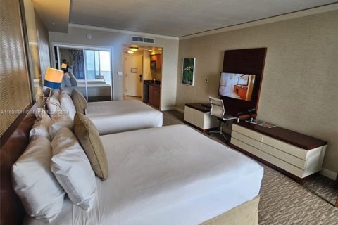 Condo in Sunny Isles Beach, Florida  № 1874647 - photo 3